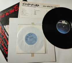 Винтажная виниловая пластинка LP Judas Priest In The East (Live In Japan) (Japan 1979) (Obi) плюс 7 дюймовка