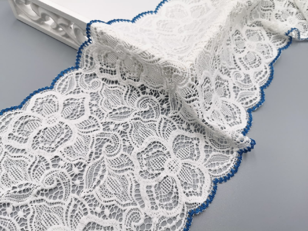 Эластичное кружево, 21см, Италия, молоко и синий, (Арт: EKI-011), м