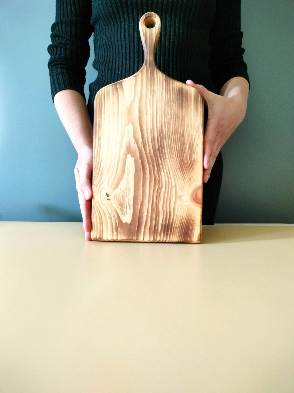 Доска разделочная из дерева сервировочная