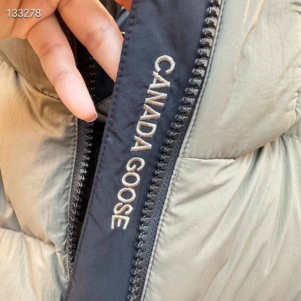 Пуховик Canada Goose