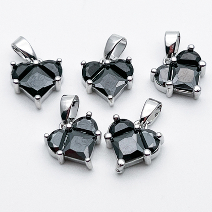 Подвеска Сердце, цвет серебро (родий)+черный, размер 10 мм, цена за 1 шт