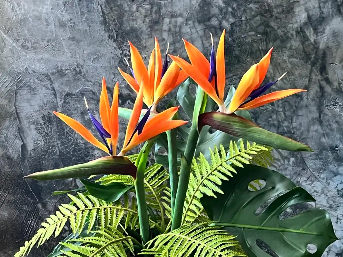 Смотрим фото работ, сделанных с использованием проволоки, купленной в нашем магазине.