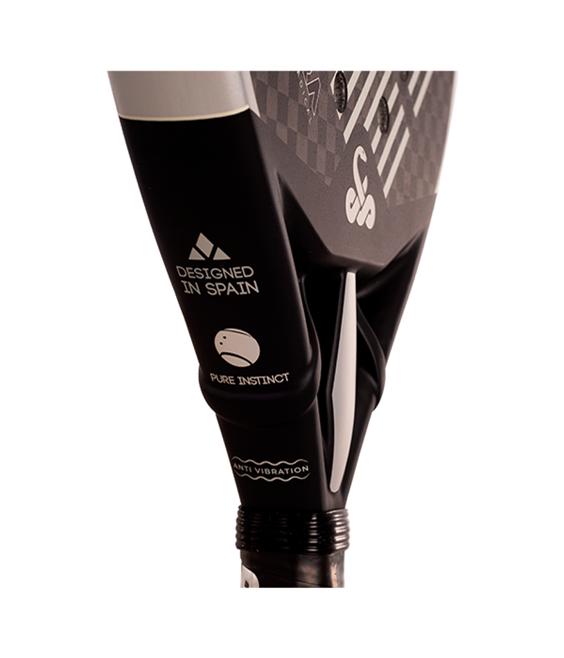 Ракетка Vibor-A Yarara Radical 12K 2.0 2025 — универсальность и мощность для продвинутых игроков