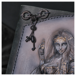 Кожаный ежедневник «Шаманка»