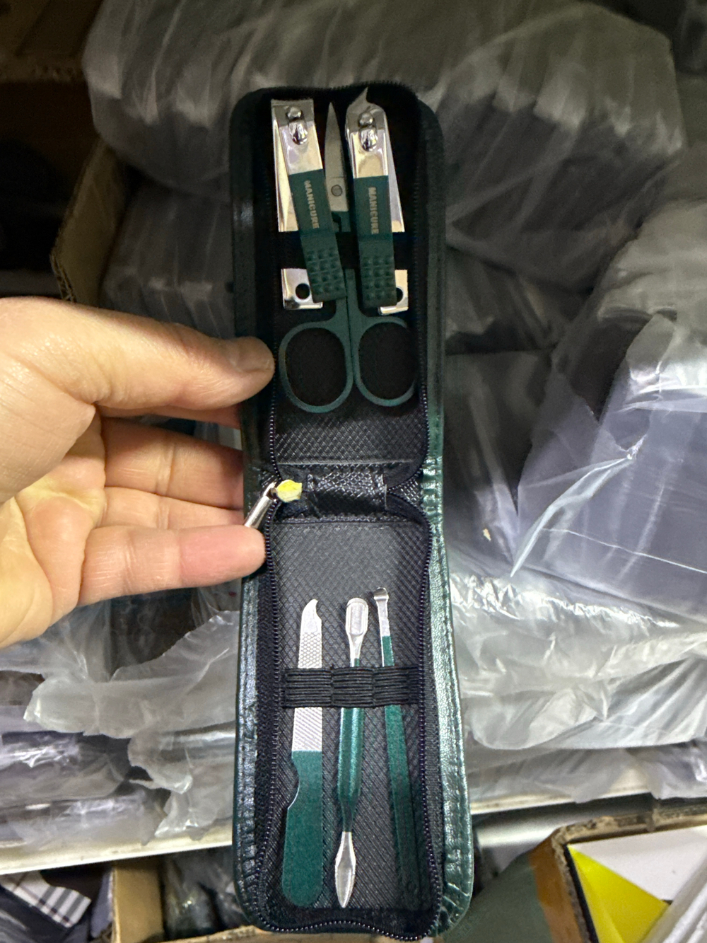 набор  маникюр коричневый