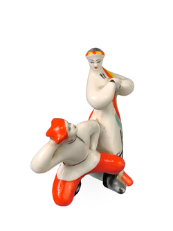 Статуэтка (миниатюра) "Танец с красноармейцем (Гопачок)"