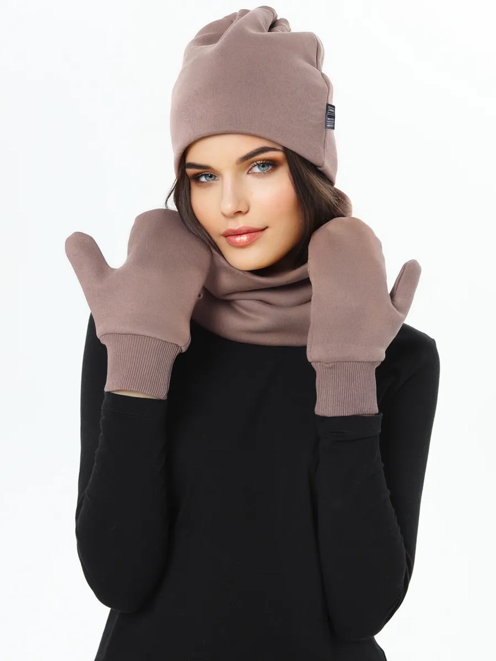 Комплект с начесом: снуд, варежки, шапка