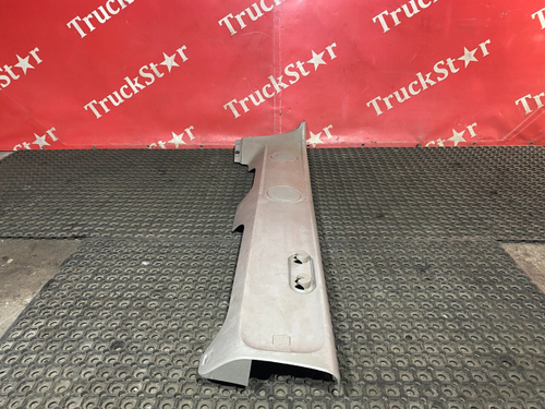 Облицовка коробки хранения левая 2019г