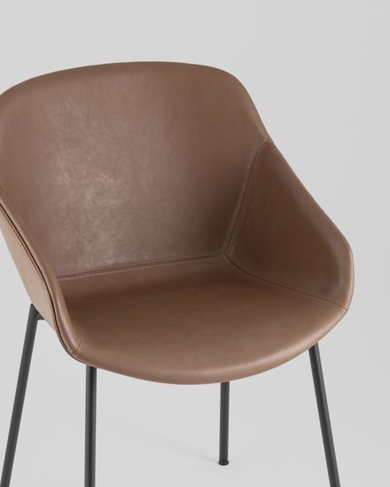 Стул Ashby светло-коричневое сиденье из экокожи, ножки черная сталь