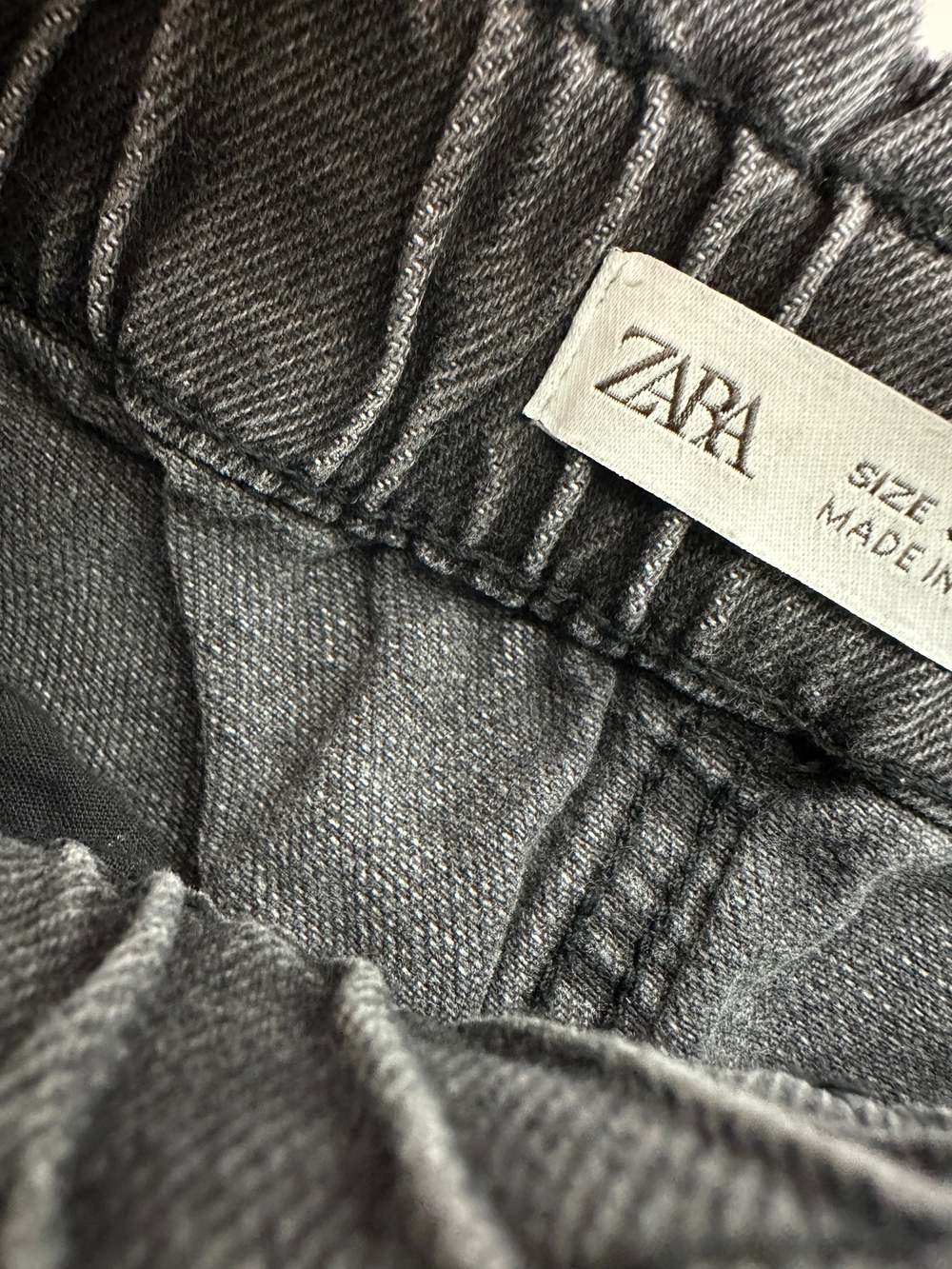 Джинсы Zara