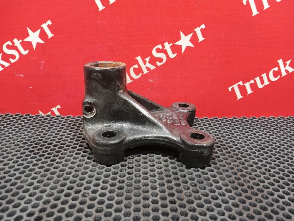 Кронштейн цилиндра подъема кабины 2023г