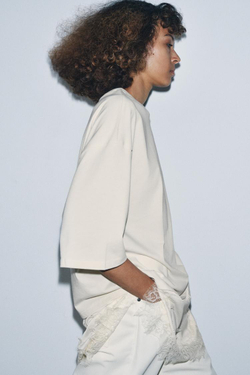 ZARA КОМБИНИРОВАННАЯ ФУТБОЛКА С КРУЖЕВОМ, ЭКРЮ