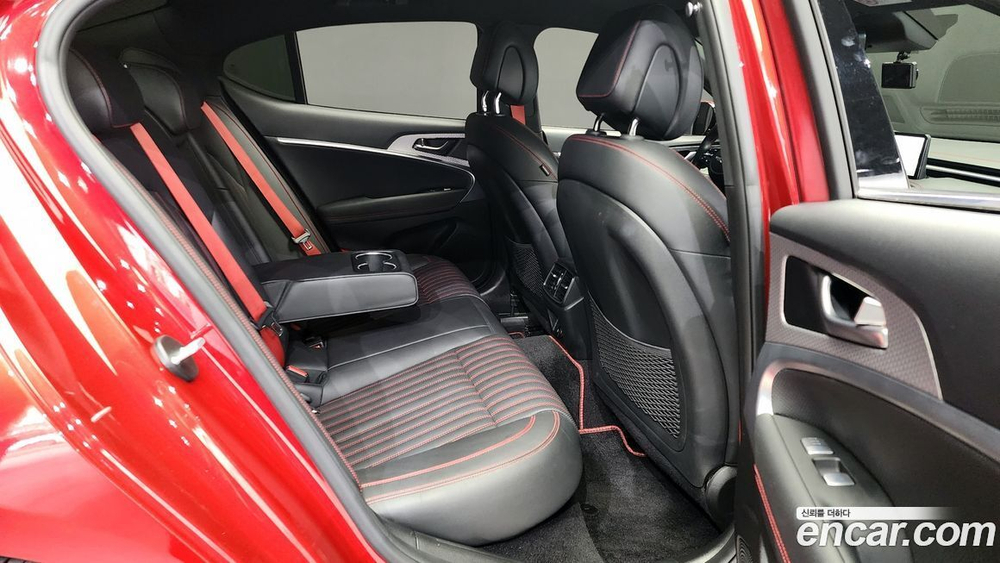 Genesis The New G70 Бензин 2.0T 4WD (12.2020)