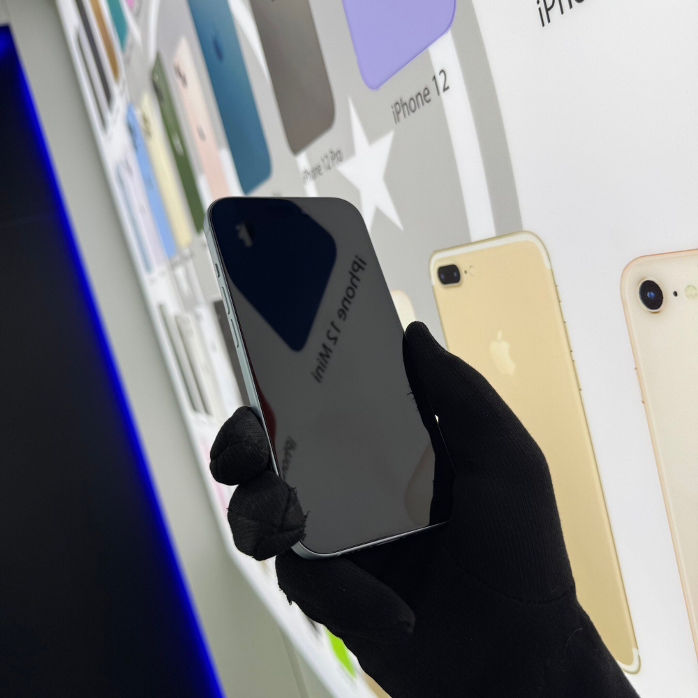iPhone 15, 128 ГБ б/у