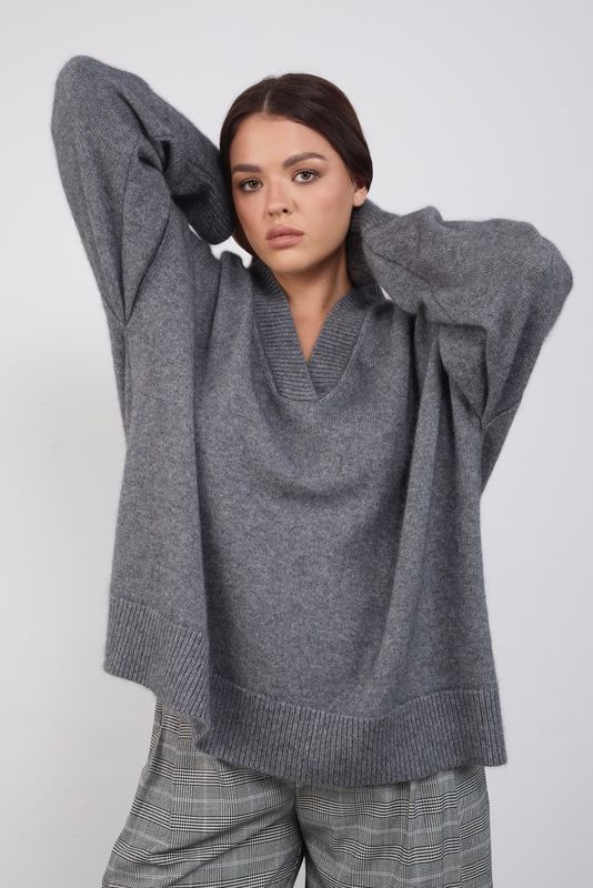 Джемпер вязаный из премиальной шерсти, графит