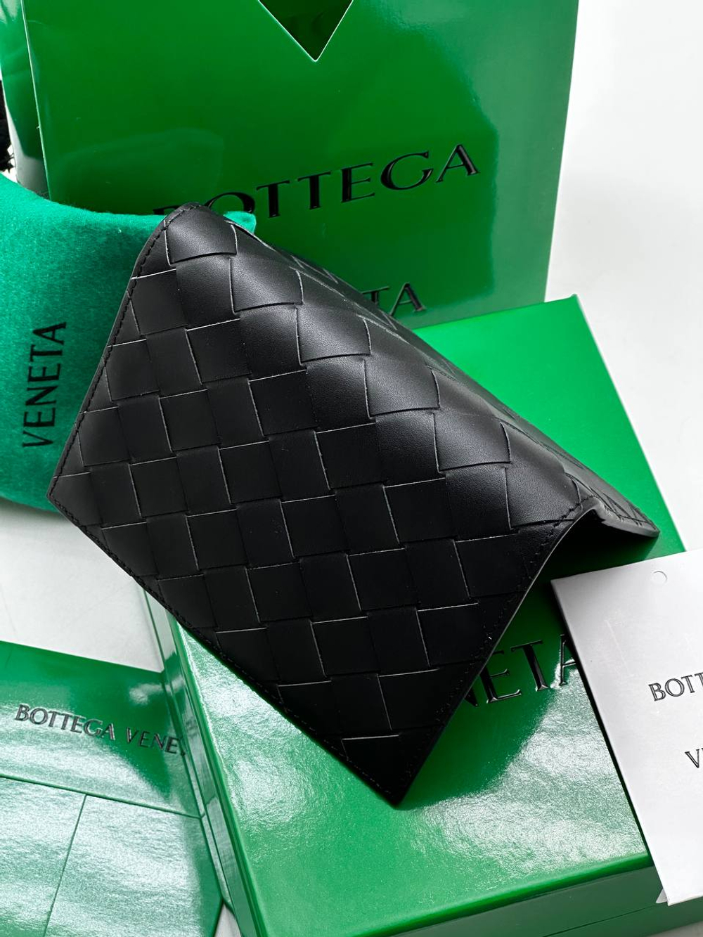 Обложка для паспорта Bottega Veneta
