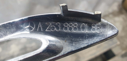 Молдинг решетки радиатора левый верхний Mercedes GLC (X253) 15-19 Б/У Оригинал A2538880185