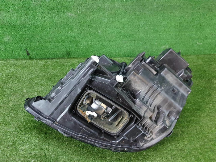 Фара правая Mercedes E W213 (2020-2023) LED