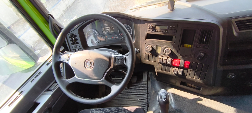 Shacman (Shaanxi) SX* 8x4 Самосвал SX33186W366C (Дизельный, 10,8 л, 441 л.с., МТ)