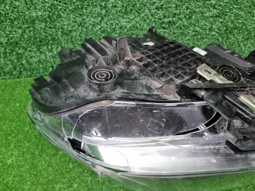 Битая Фара левая BMW X2 F39 (2017-2023) LED