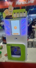 Вендинговый автомат фрешей и смузи «Freshohi Smoothies»