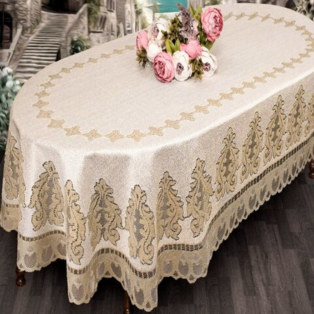 Скатерть жаккардовая овальная, цвет кремово-золотистый, Польша.
