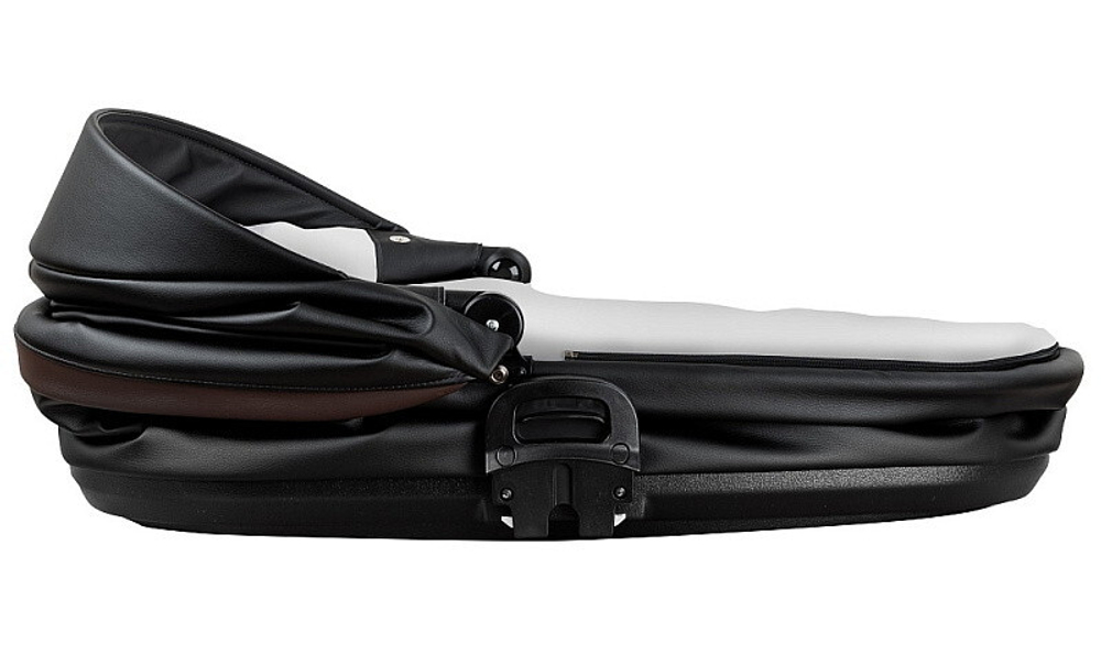 Детская коляска Roan Esso 2025 Кожа 3 в 1 с автокреслом Tutis Elo Lux EduSky Black ESSK/210/1 Black /Black/руч.Тем.коричневый