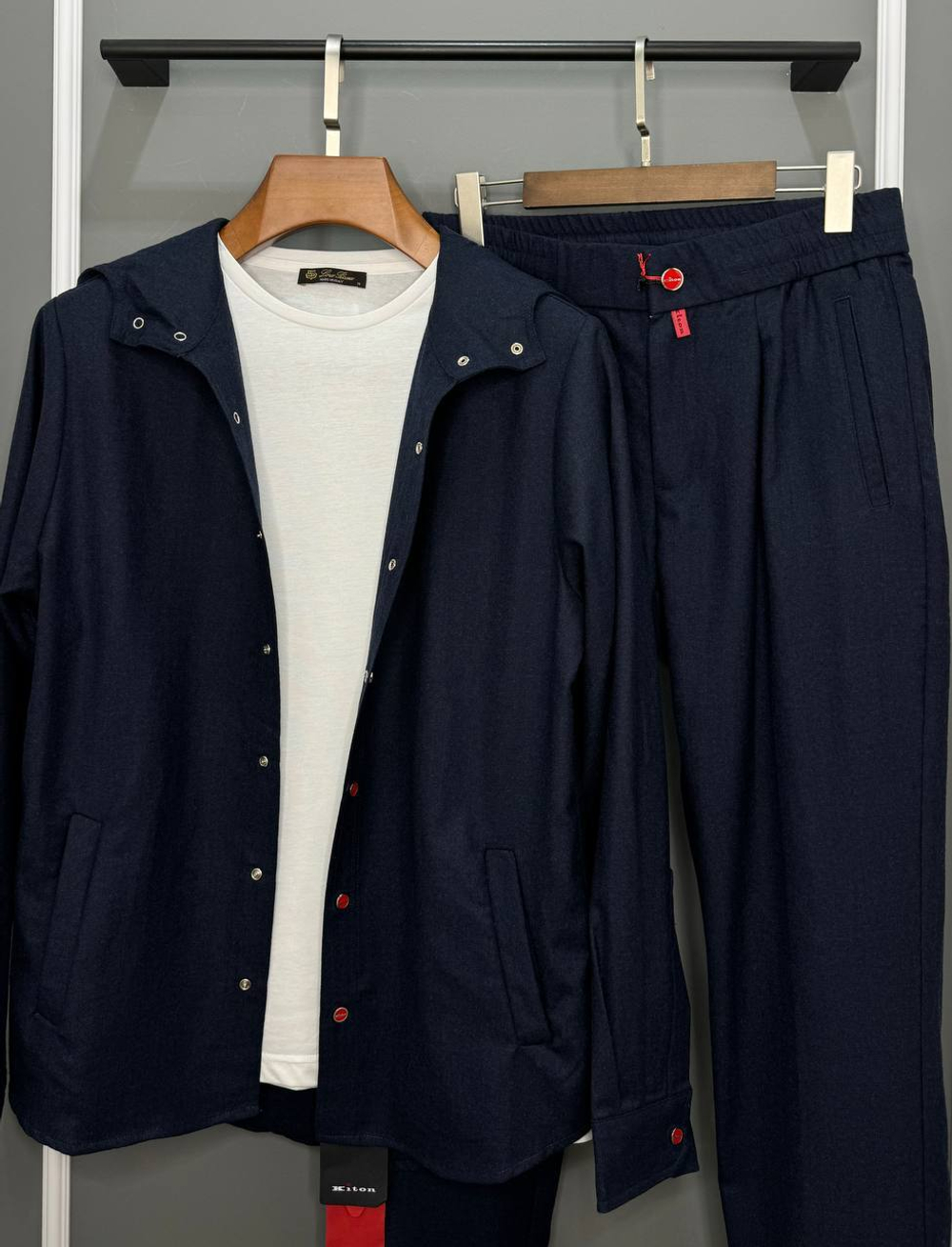 Прогулочный костюм Kiton (100% шерсть)