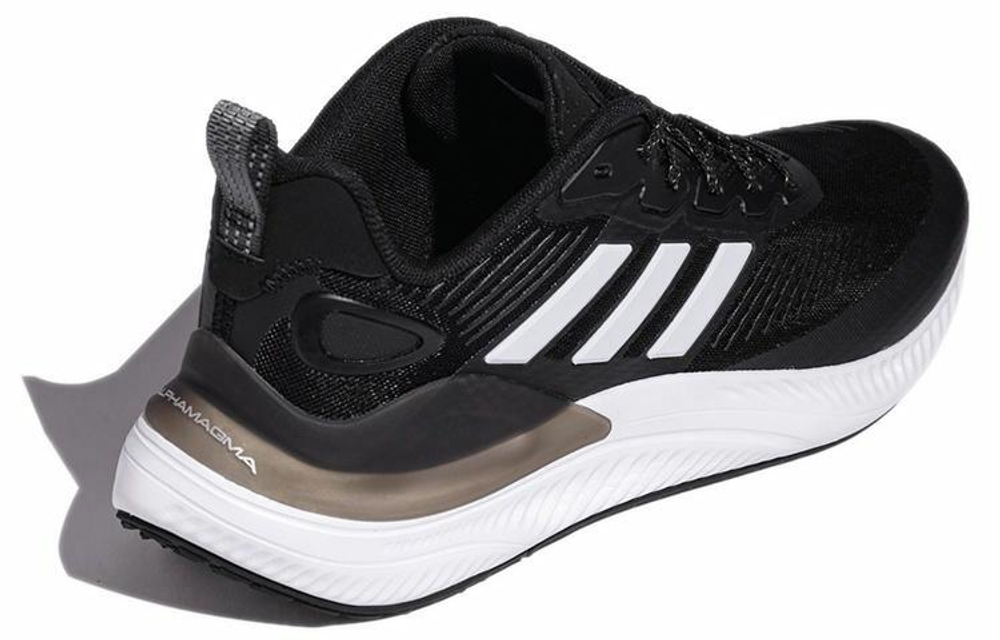 Кроссовки Adidas Alphamagma