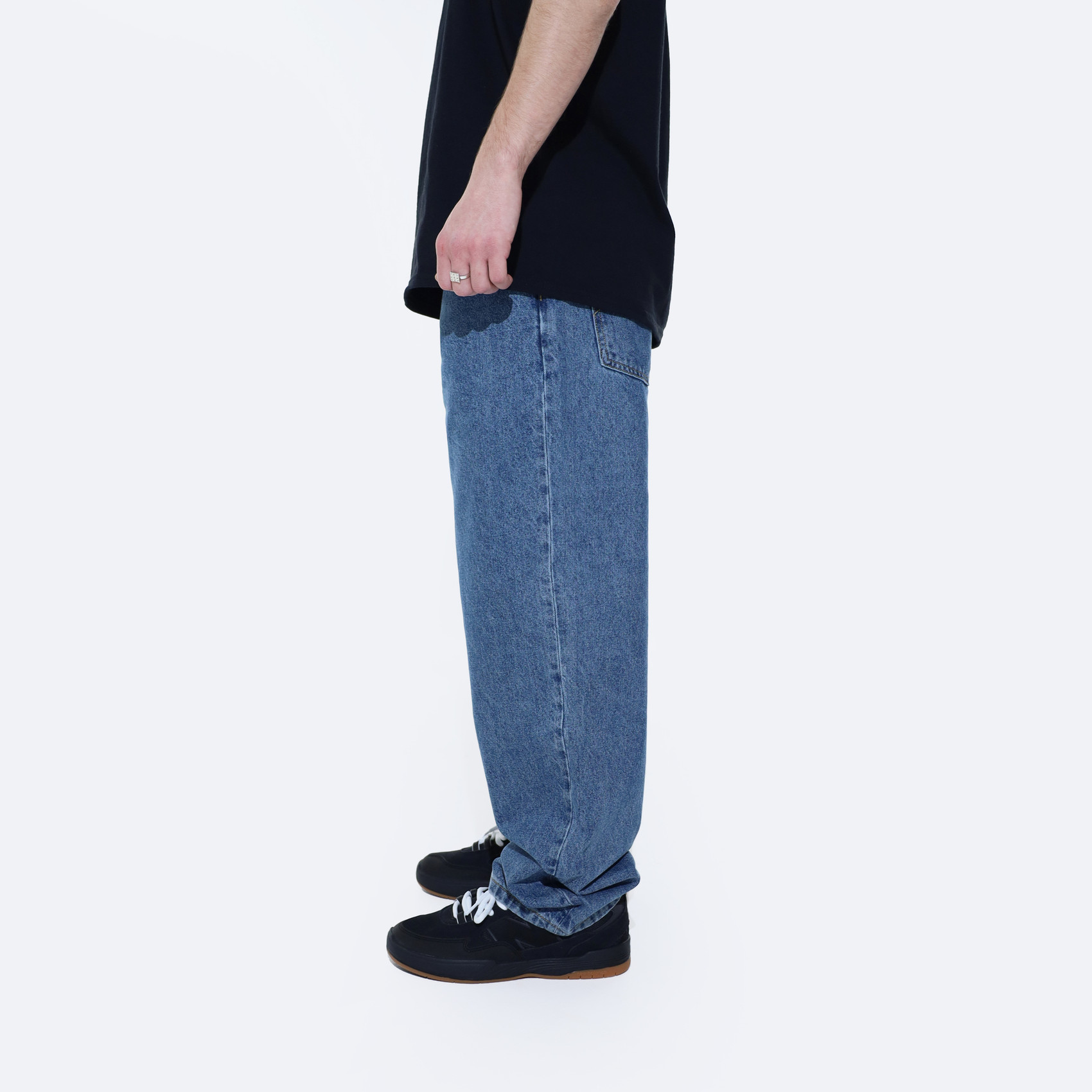 Джинсы Magamaev Bigger M jeans SS24 (blue/washed) артикул: - купить в магазине Дайс