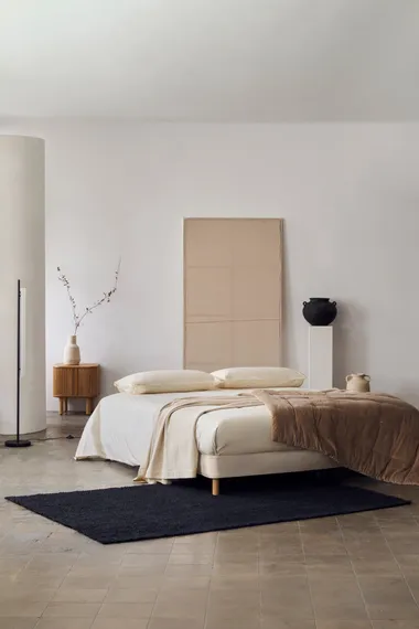 Mailen Прикроватная тумбочка из ясеневого шпона с натуральной отделкой 50 x 55 см