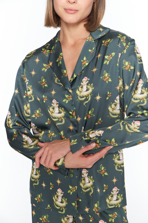 Шелковая блуза с змейками