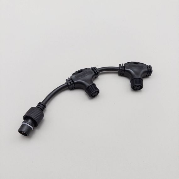 Разветвитель 2-х Лучевой для бахромы, занавесов и нитей 220В., без возможности управления, провод черный Каучук, IP65, LTC (LLR2-1)