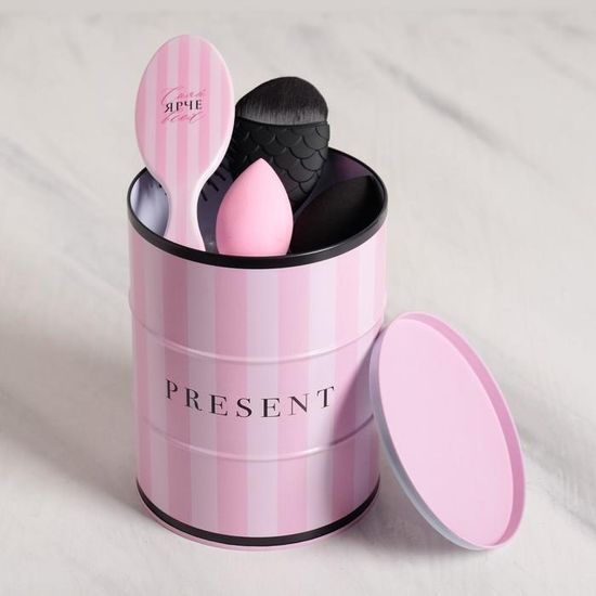 Подарочный набор для ухода за волосами и лицом "Present for you", 4 предмета