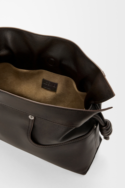 Loewe Сумка-клатч среднего размера Panta Flamenco из блестящей телячьей кожи, темно-коричневый