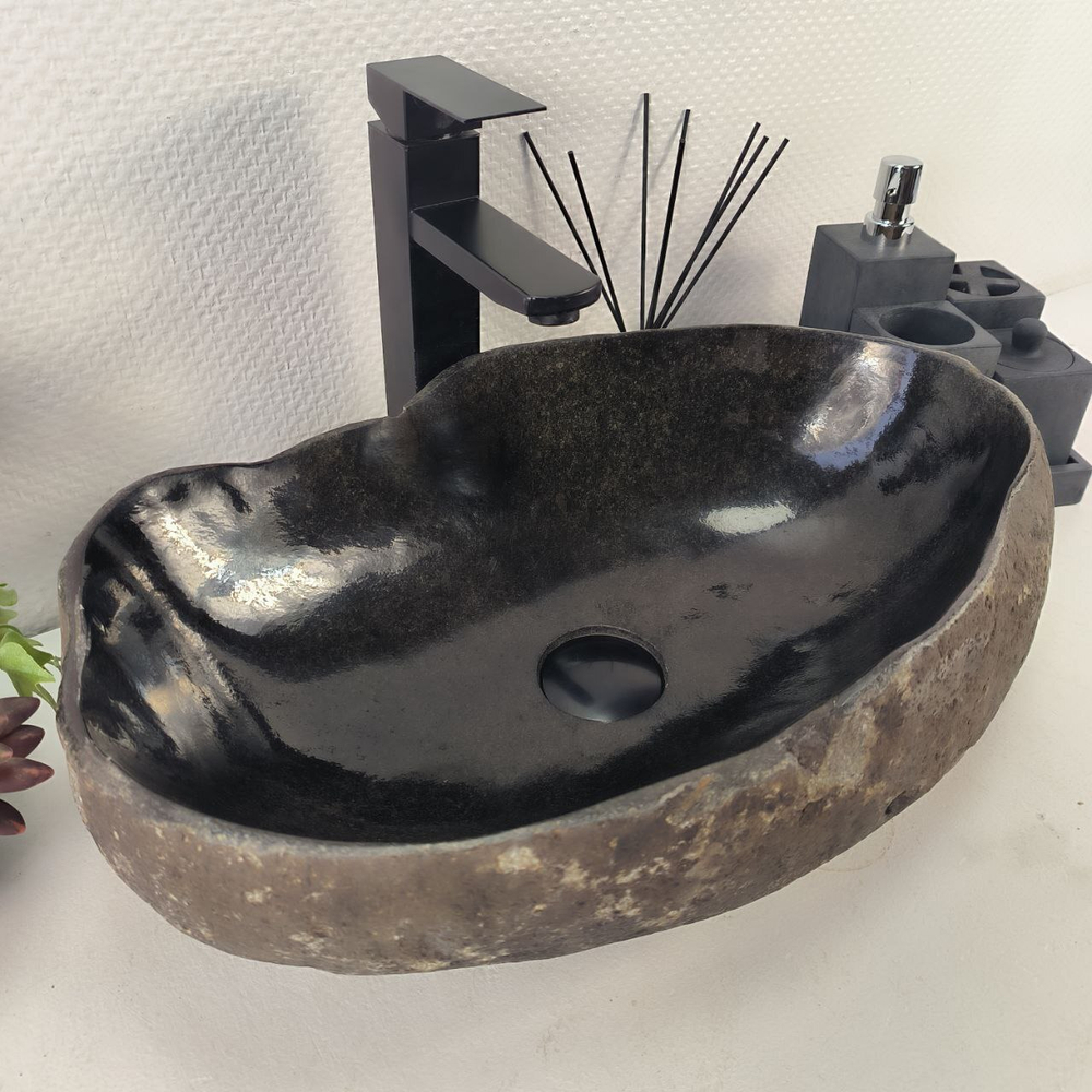 Раковина из речного камня RS-64981 50*31*15 0861
