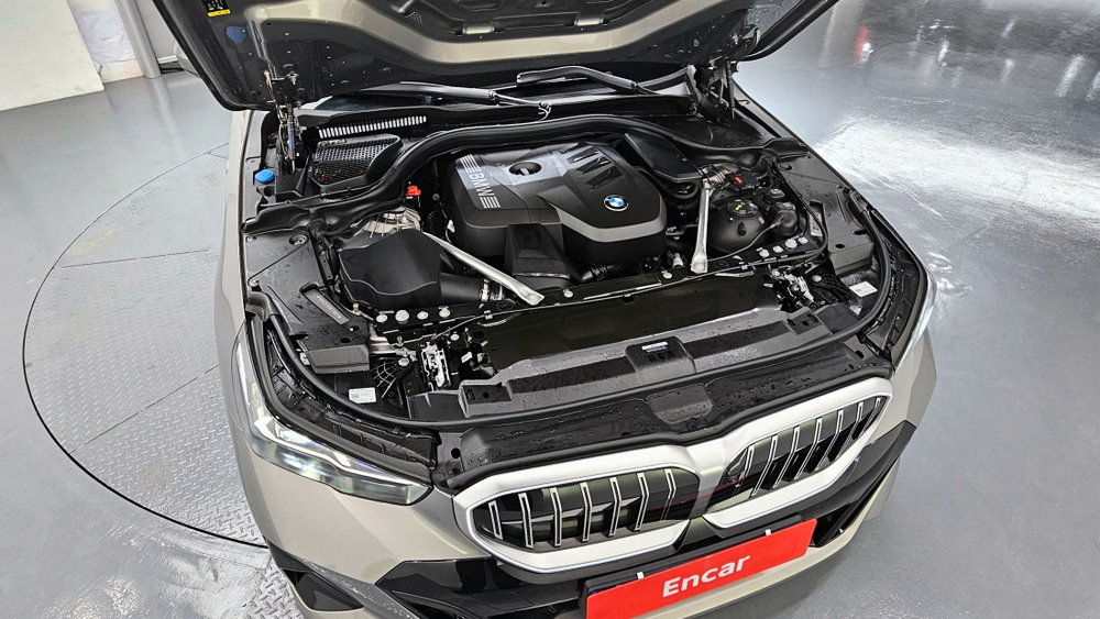 BMW 5 серии (G60) 520i M Sport