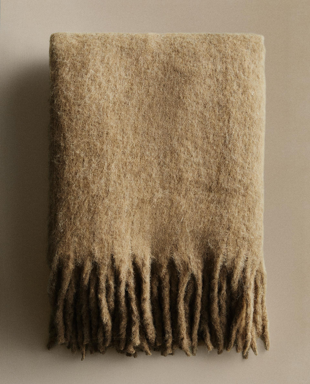 Zara Home плед из полиэстера, светло-бежевый, 140x190 см