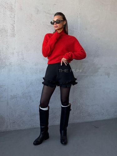 Черные женские шорты с рюшами