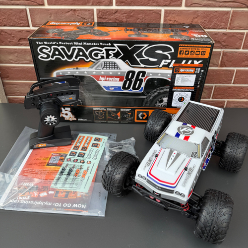 Монстр HPI Savage XS Flux With Chevrolet Camino SS 1/12