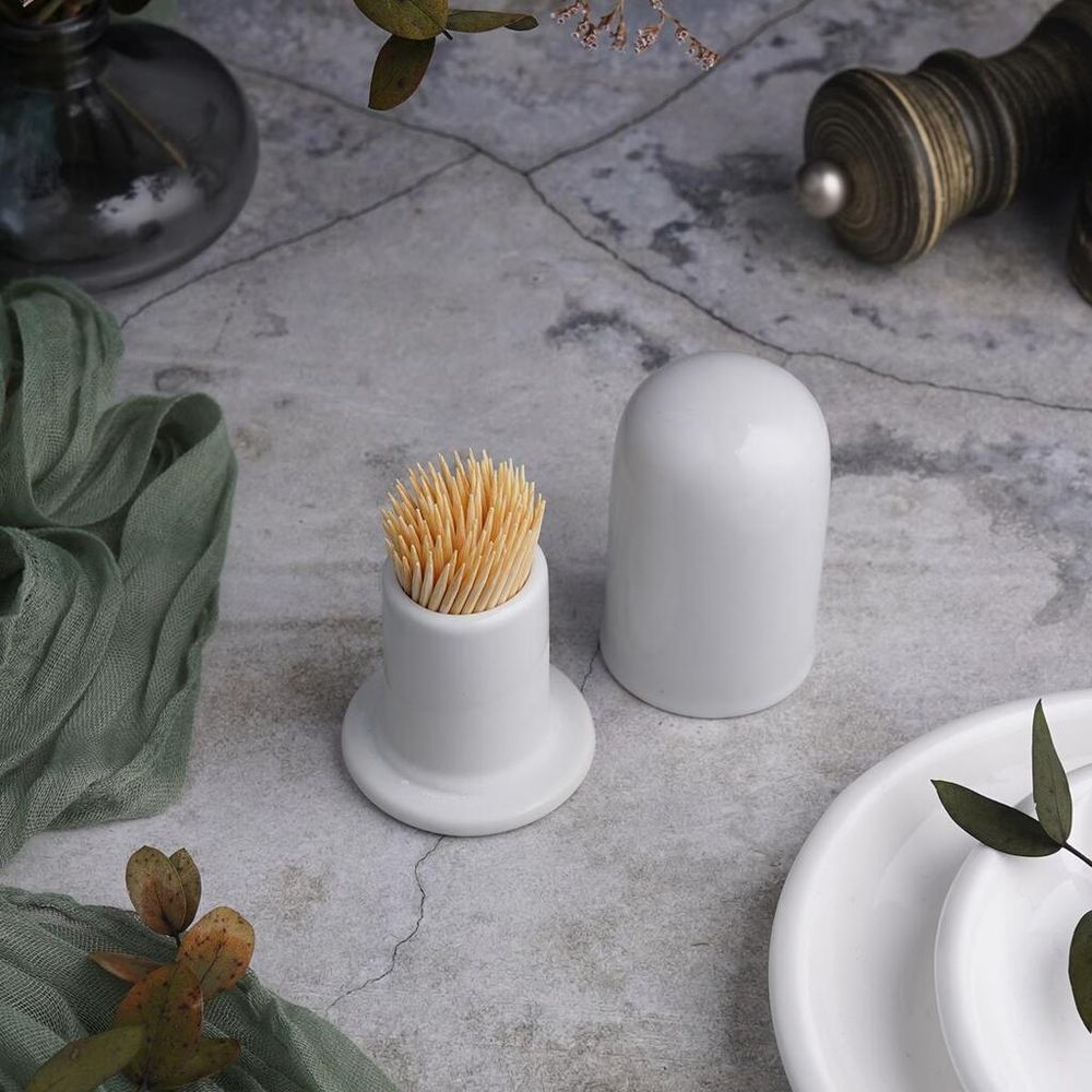 Стаканчик для зубочисток 4,5*6 см с крышкой белый фарфор P.L. Proff Cuisine [6]