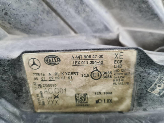 Фара правая Mercedes V W447 (2014-н.в.) LED