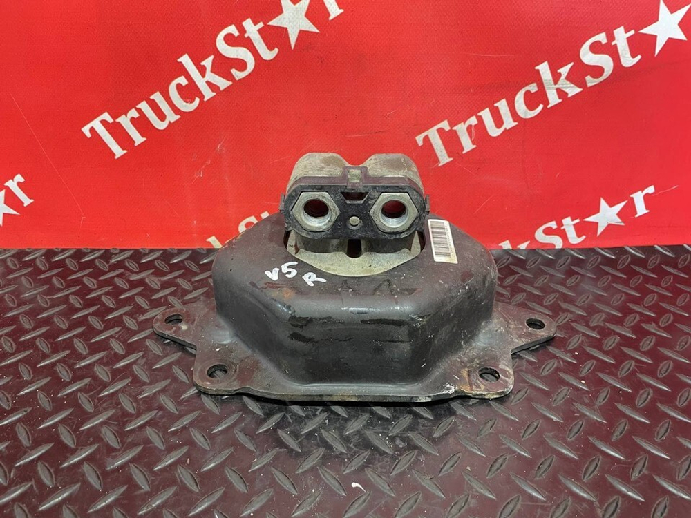 Подушка двигателя задняя