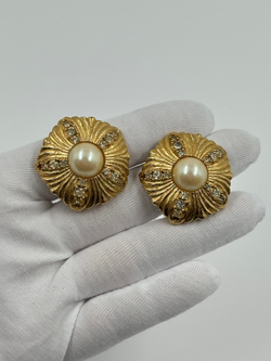 Клипсы с «жемчугом» и кристаллами