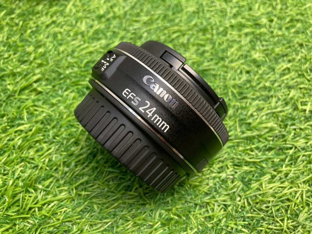 Canon EF-S 24mm 2.8 STM