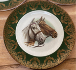 Винтажная коллекционная декоративная кабинетная тарелка с изображением лошадей