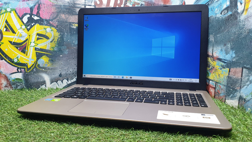 Ноутбук ASUS Pentium/4Gb/Mx110 2Gb