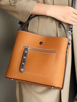 женская сумка на плечо из натуральной кожи