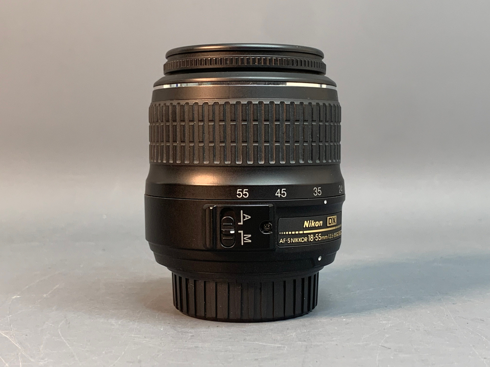 Nikon D40 kit 18-55mm 3.5-5.6G II ED 13.200