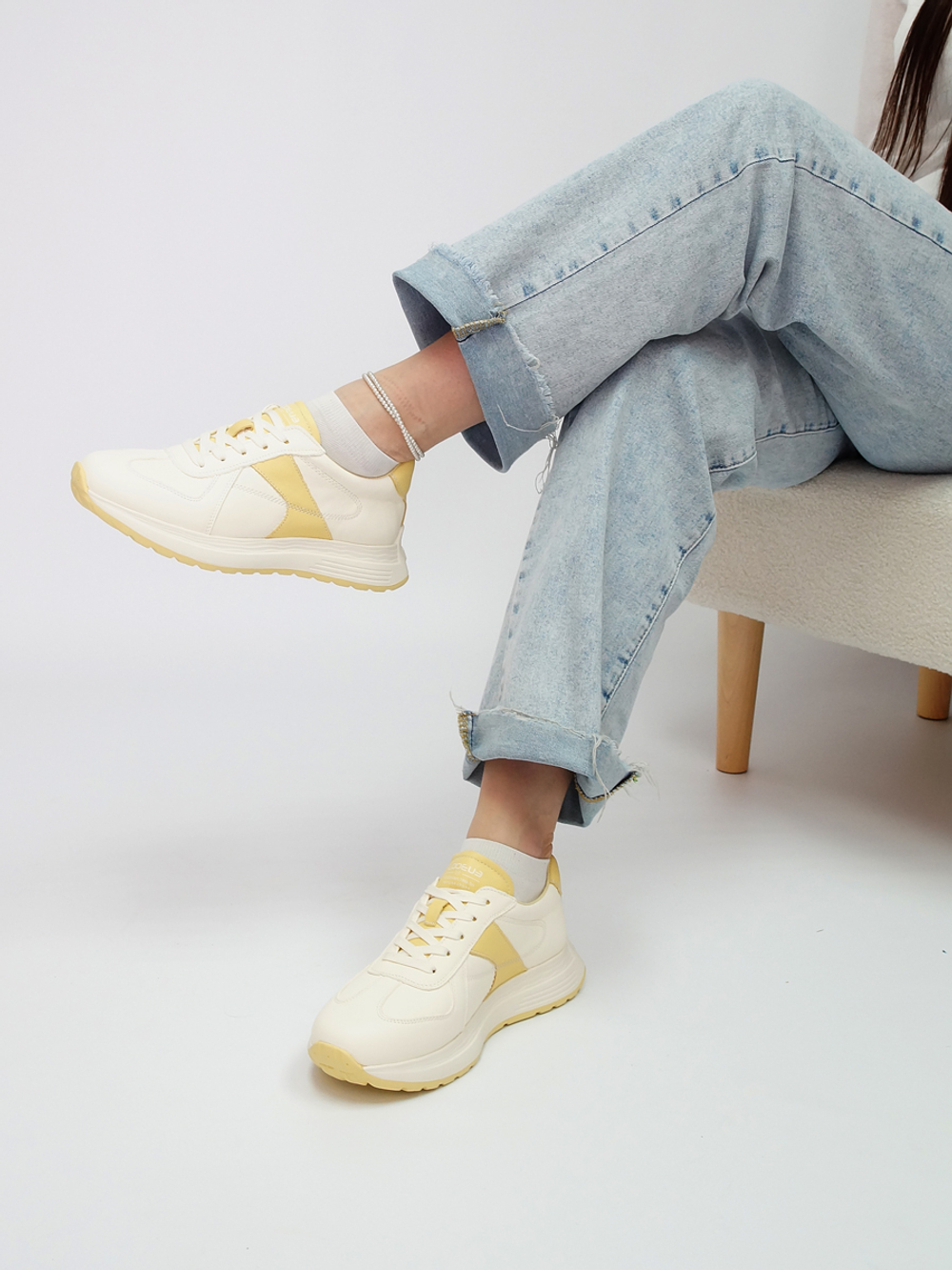 Кроссовки женские демисезонные